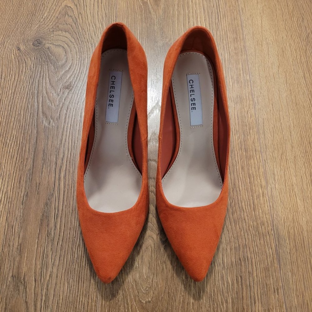 NWOT Chelsee heels size 7.5